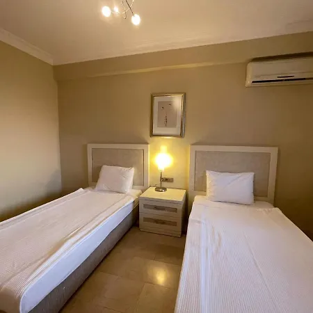 Goldcity Hotel Appartement *